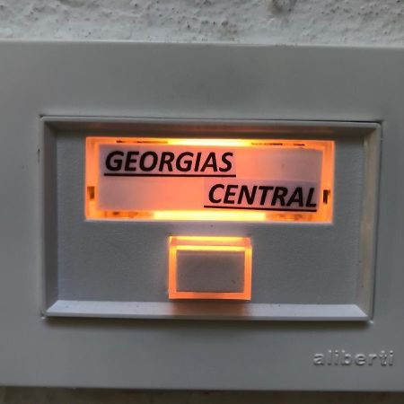 Georgias Central 干尼亞 外观 照片